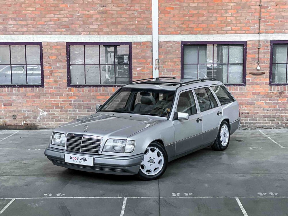 Mercedes-Benz E220 S124 E-Klasse 2.2 150pk 1994