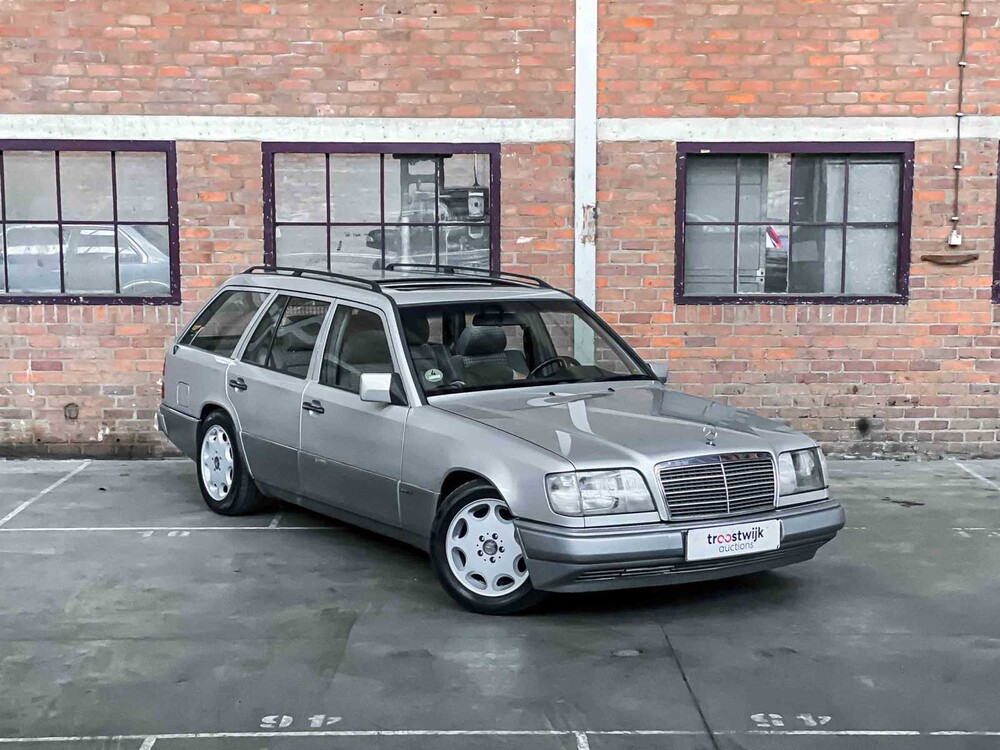 Mercedes-Benz E220 S124 E-Klasse 2.2 150pk 1994