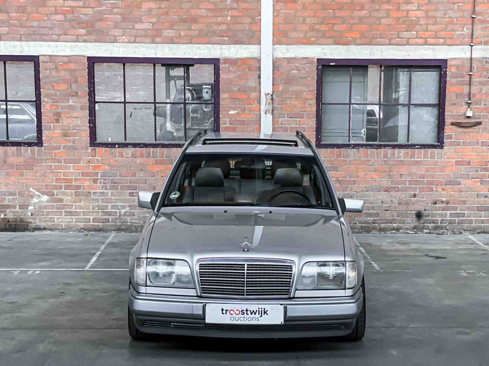 Mercedes-Benz E220 S124 E-Klasse 2.2 150pk 1994