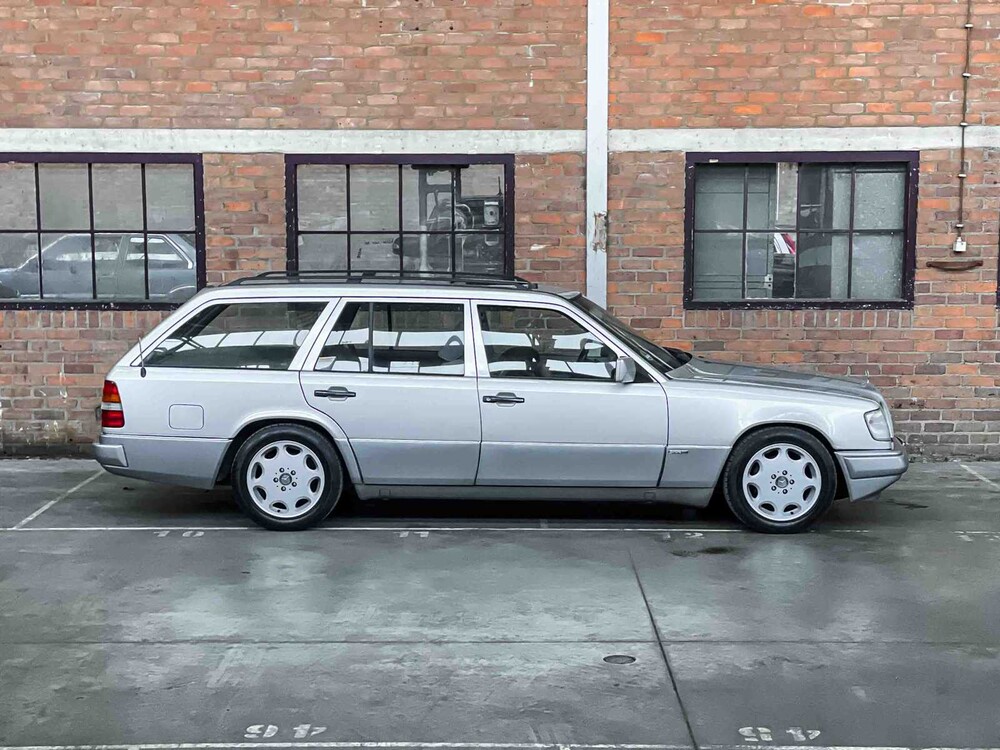 Mercedes-Benz E220 S124 E-Klasse 2.2 150pk 1994