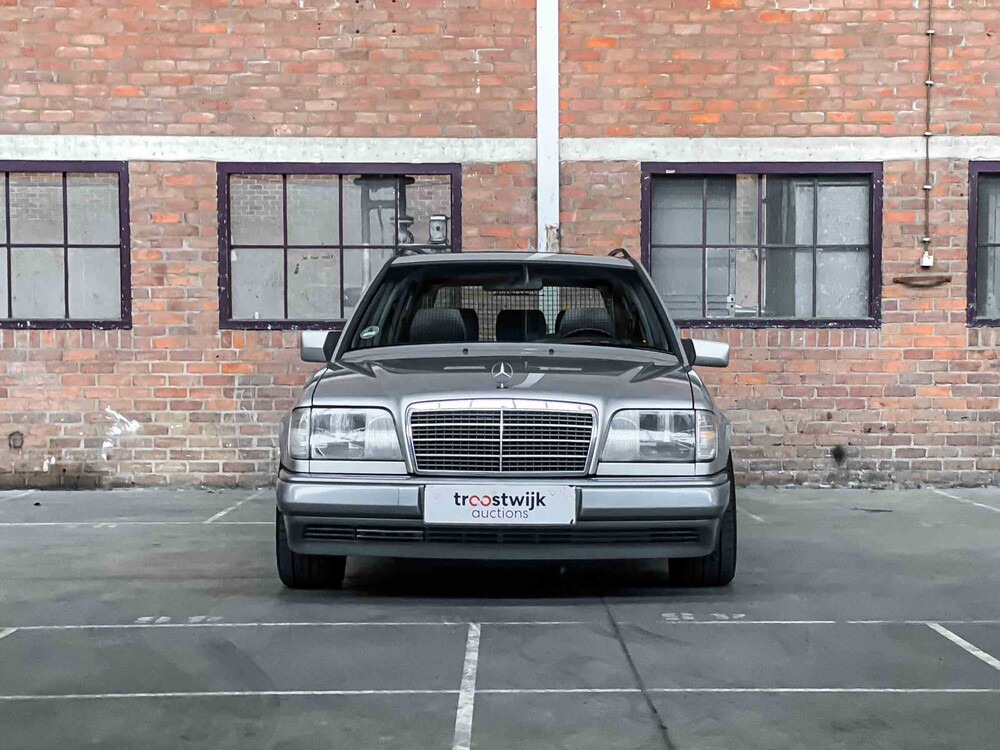 Mercedes-Benz E220 S124 E-Klasse 2.2 150pk 1994