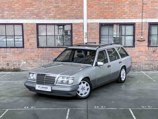 Mercedes-Benz E220 S124 E-Class 2.2 150hp 1994