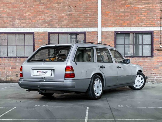 Mercedes-Benz E220 S124 E-Class 2.2 150hp 1994