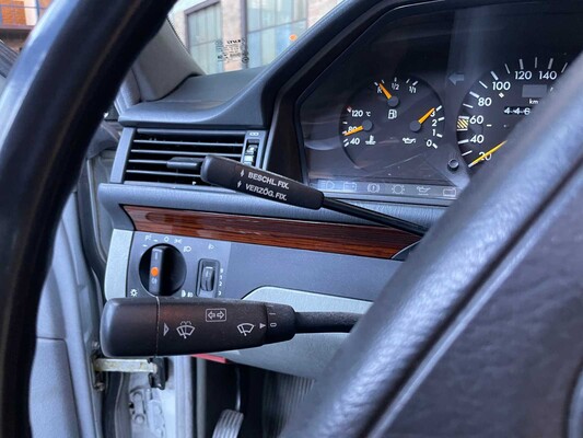 Mercedes-Benz E220 S124 E-Class 2.2 150hp 1994