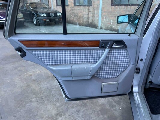 Mercedes-Benz E220 S124 E-Class 2.2 150hp 1994