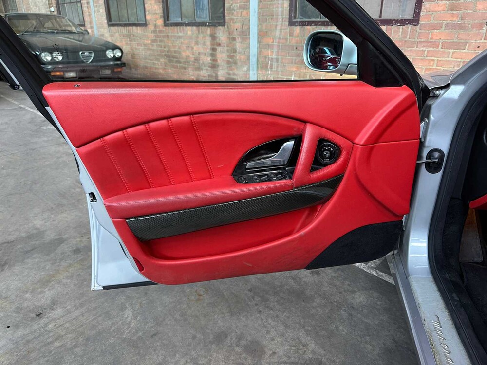 Maserati Quattroporte 4.6 V8 400pk ZF Automaat 2008 -Youngtimer-