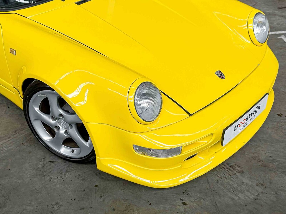 Porsche 911 964 Carrera Cabrio 250pk 1992 Youngtimer