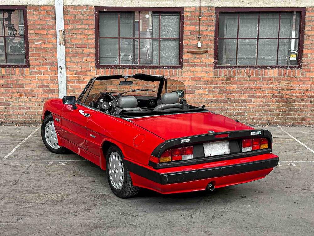 Alfa Romeo Spider 2.0 115pk 1987