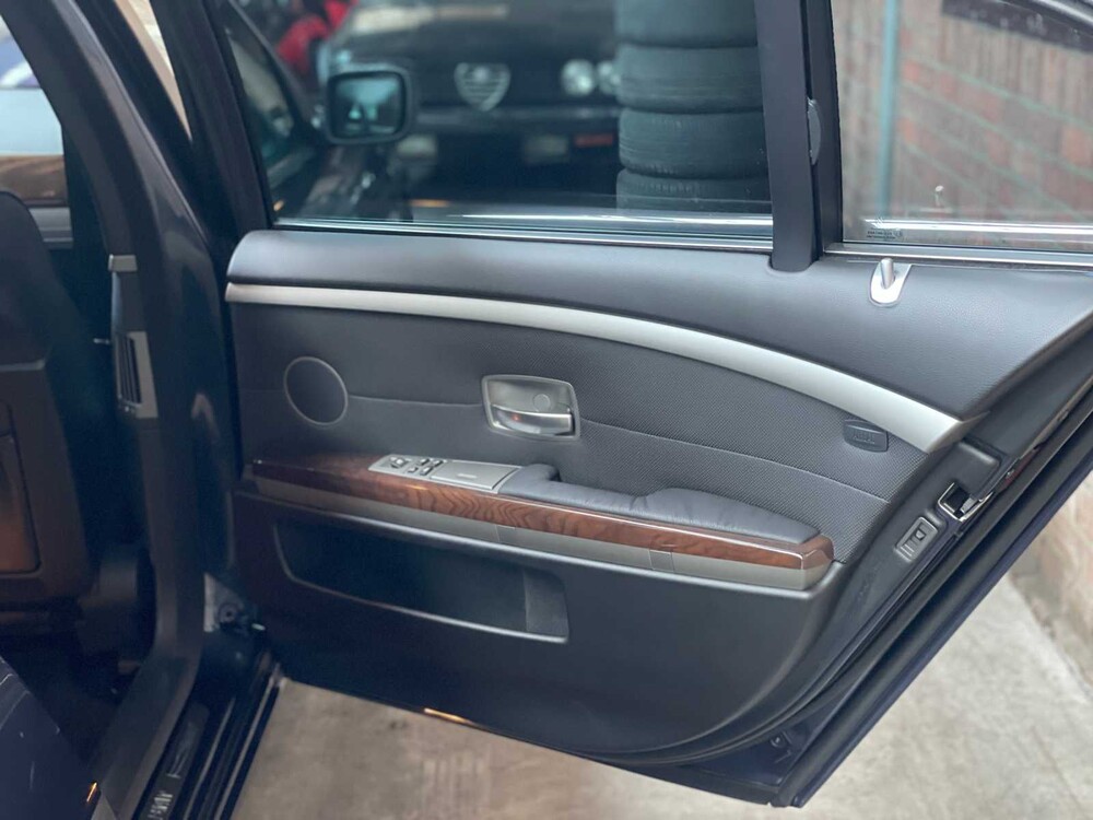 BMW 745Li Lang Executive E65 4.4 V8 333pk 2005 -Youngtimer-