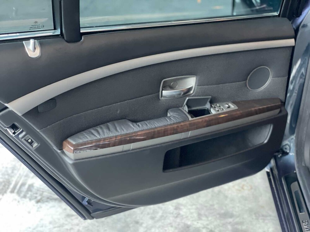 BMW 745Li Lang Executive E65 4.4 V8 333pk 2005 -Youngtimer-