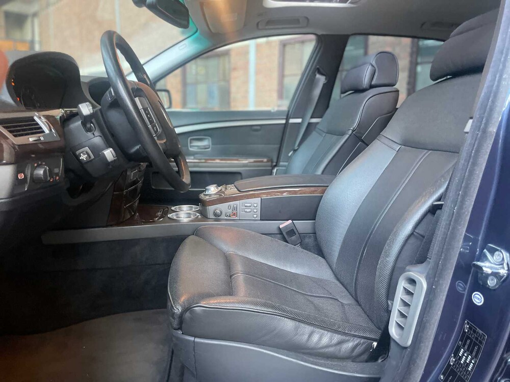 BMW 745Li Lang Executive E65 4.4 V8 333pk 2005 -Youngtimer-