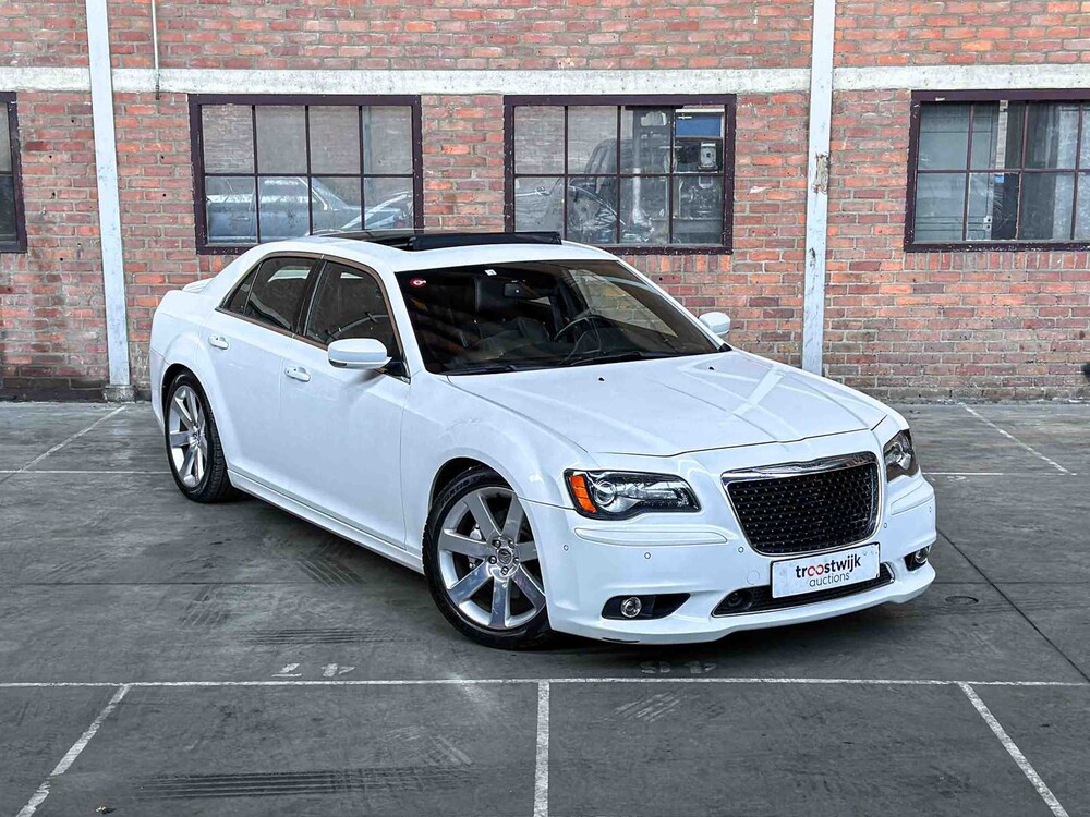 Chrysler 300C SRT8 Facelift 6.1 V8 477pk 2012