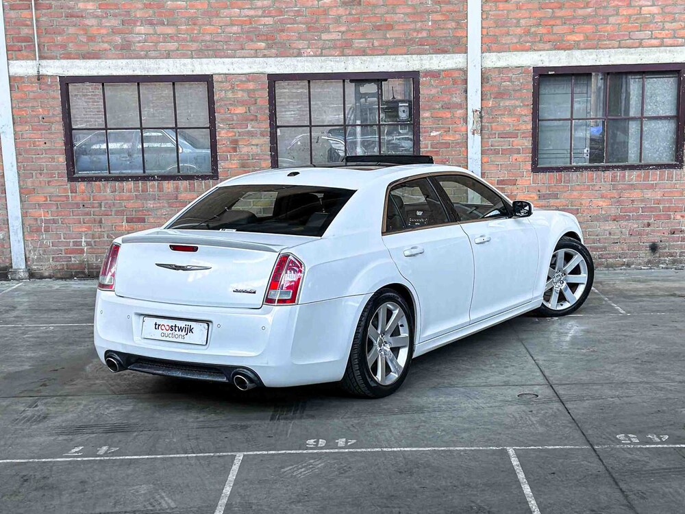 Chrysler 300C SRT8 Facelift 6.1 V8 477pk 2012