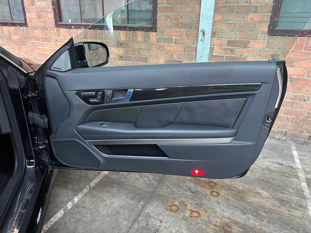 Mercedes-Benz E500 AMG coupé 5.5 V8 388pk 2009 E-klasse Youngtimer