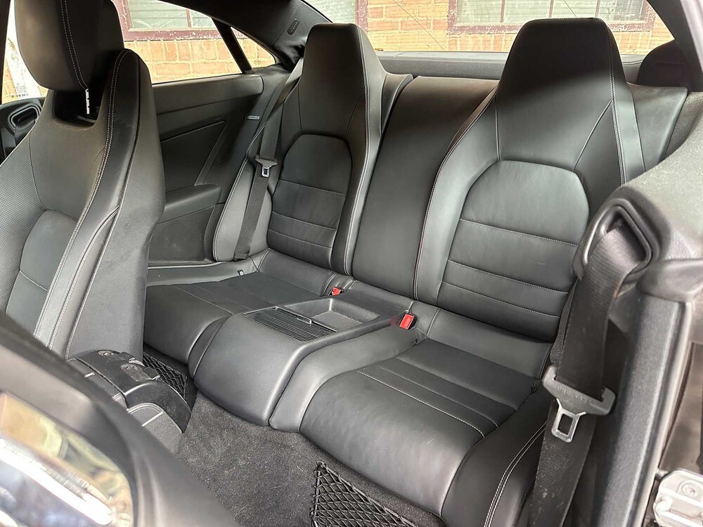 Mercedes-Benz E500 AMG coupé 5.5 V8 388pk 2009 E-klasse Youngtimer