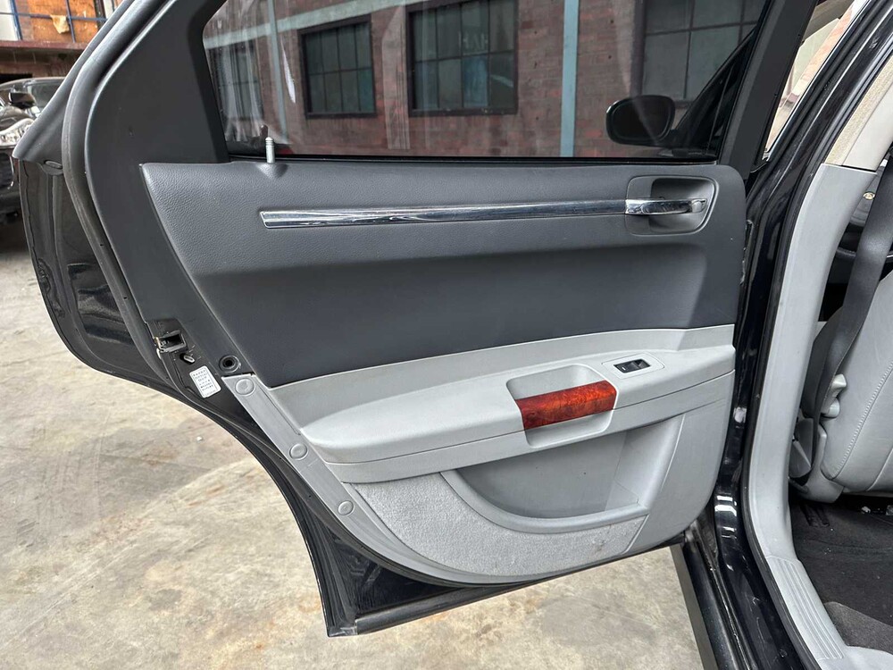 Chrysler 300C HEMI 5.7 V8 340pk 2006 Youngtimer