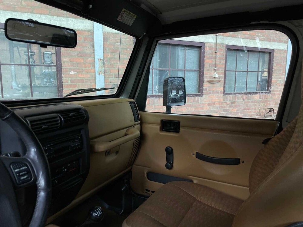 Jeep Wrangler 2.5i Softtop + Hardtop 118pk 1998, N-946-BP