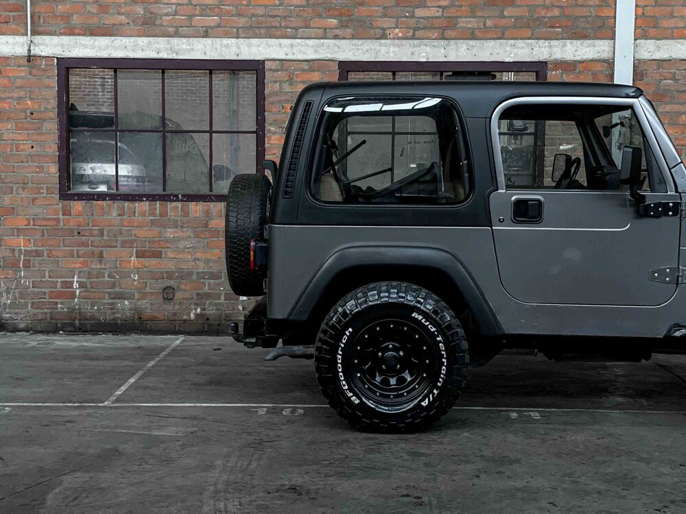 Jeep Wrangler 2.5i Softtop + Hardtop 118pk 1998, N-946-BP