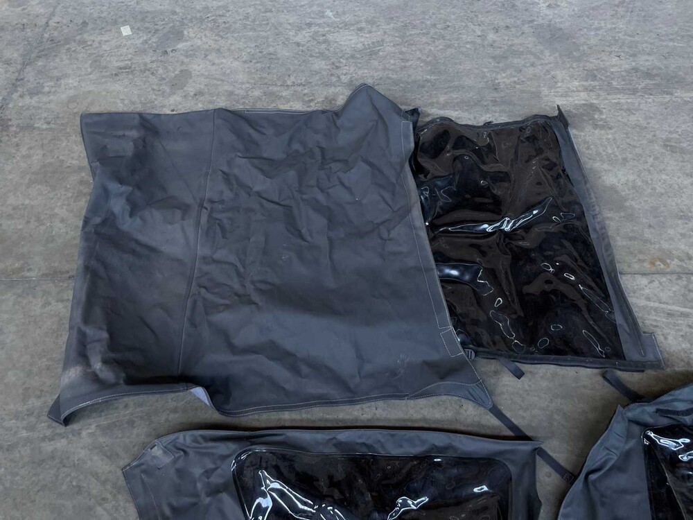 Jeep Wrangler 2.5i Softtop + Hardtop 118pk 1998, N-946-BP