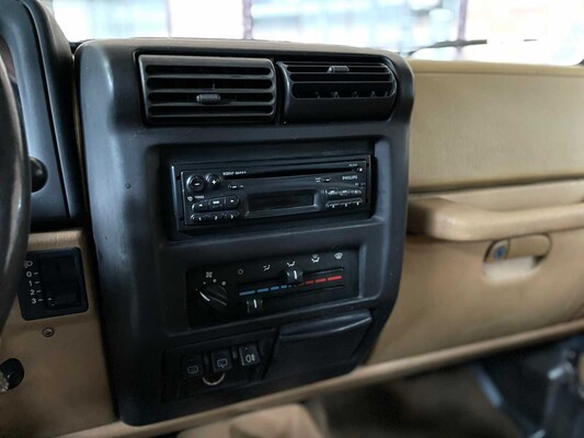 Jeep Wrangler 2.5i Softtop + Hardtop 118hp 1998, N-946-BP