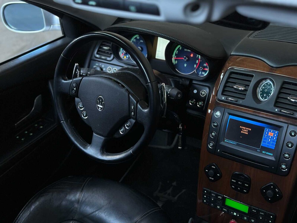 Maserati Quattroporte 4.2 V8 401pk 2005, Z-476-JX Youngtimer