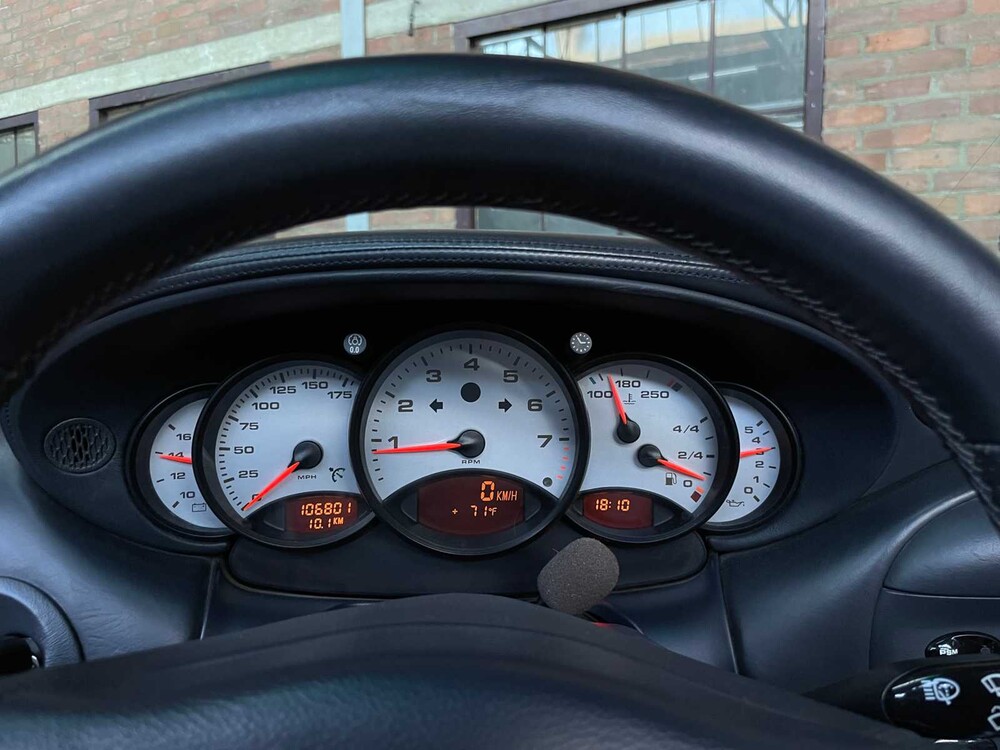 Porsche 911 996 Carrera 4 Cabriolet 3.4 300pk 1999 Youngtimer