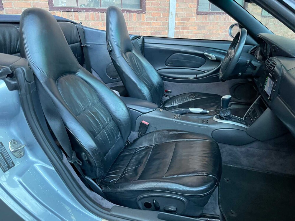 Porsche 911 996 Carrera 4 Cabriolet 3.4 300pk 1999 Youngtimer