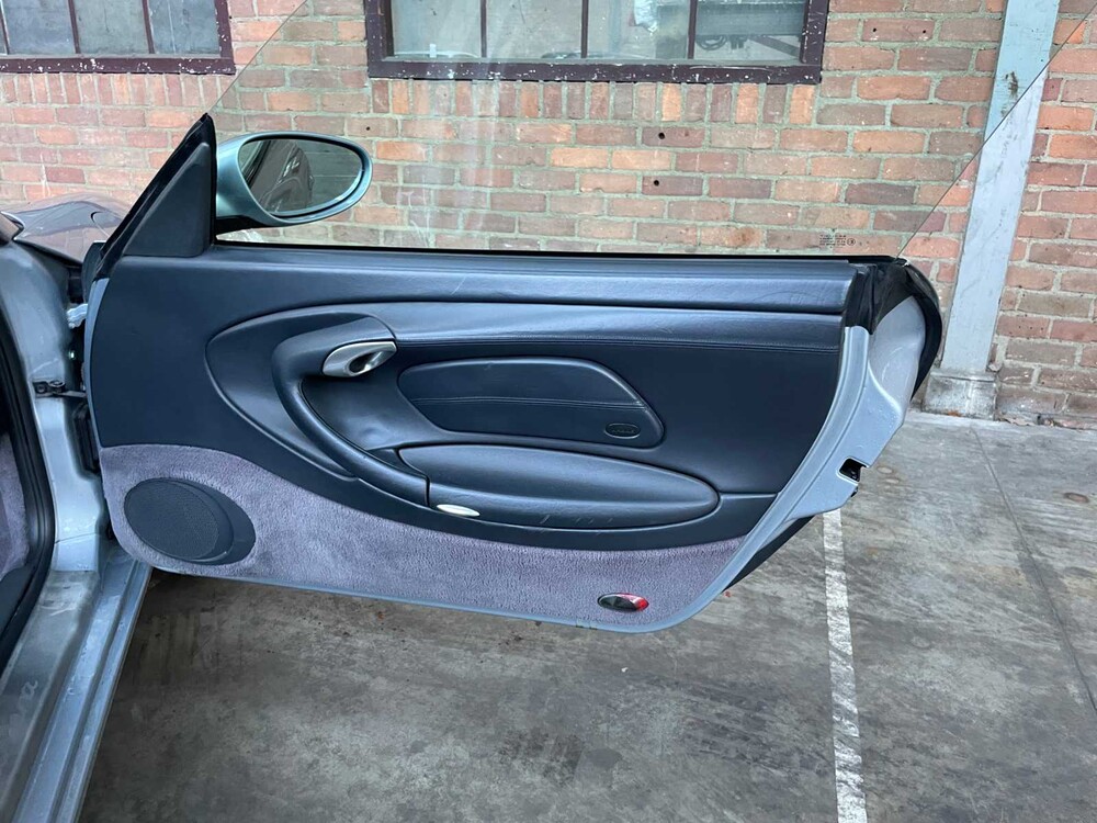 Porsche 911 996 Carrera 4 Cabriolet 3.4 300pk 1999 Youngtimer