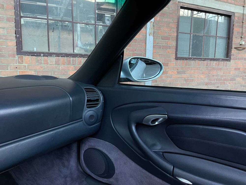Porsche 911 996 Carrera 4 Cabriolet 3.4 300pk 1999 Youngtimer
