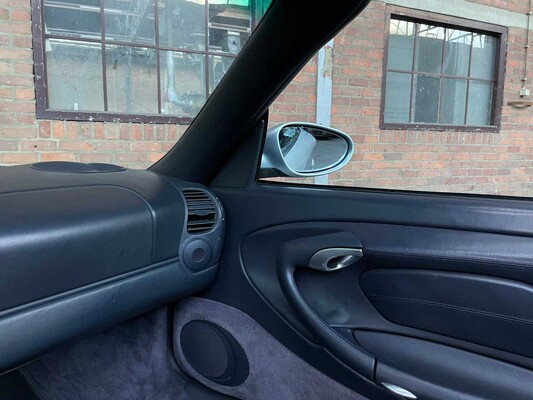 Porsche 911 996 Carrera 4 Cabriolet 3.4 300hp 1999 Youngtimer