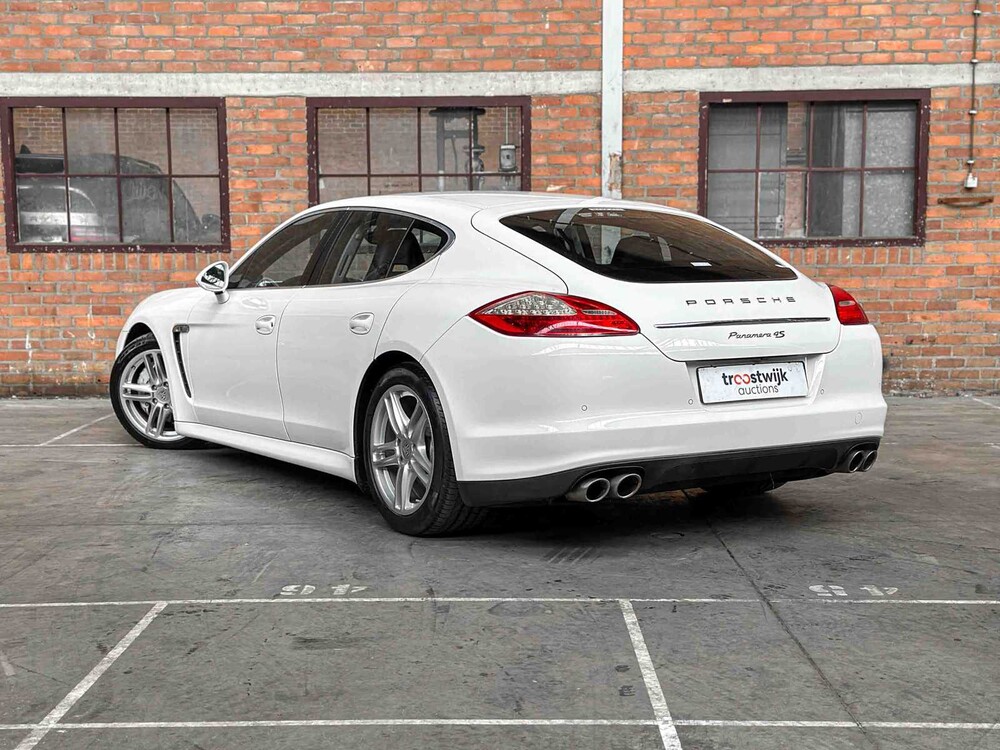 Porsche Panamera 4S 4.8 V8 400pk 2010