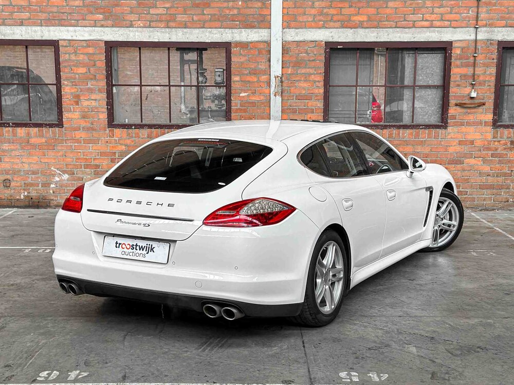 Porsche Panamera 4S 4.8 V8 400pk 2010