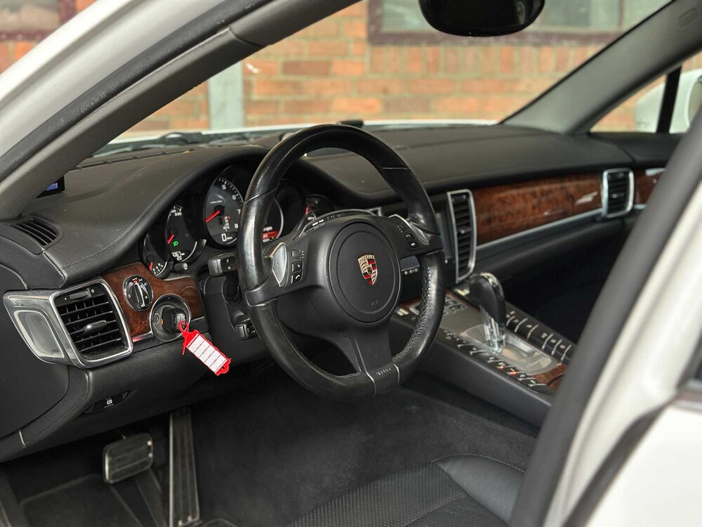 Porsche Panamera 4S 4.8 V8 400pk 2010