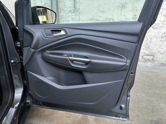 Ford Kuga 1.5 EcoB. ST Line 182hp 2017, NX-658-N