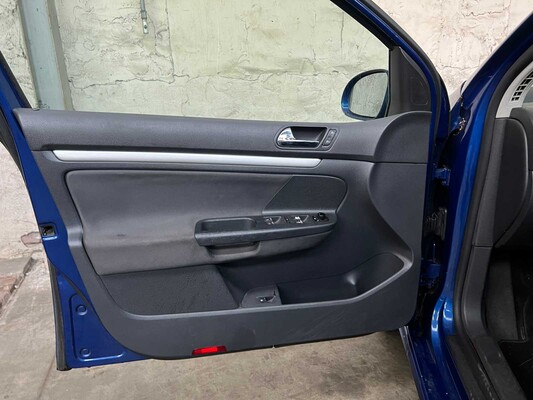 Volkswagen Golf 1.6 FSI Comfortline 116hp 2006, 98-SL-RP