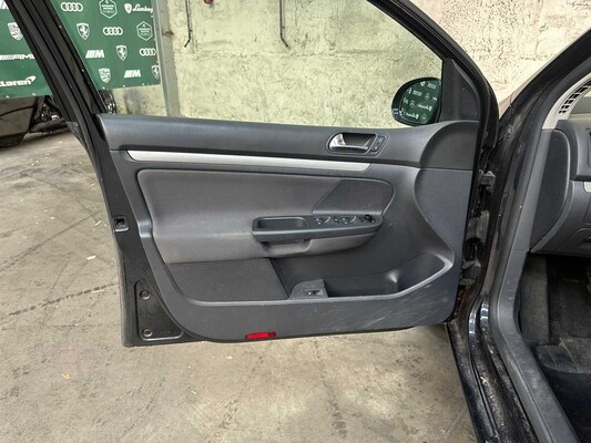 Volkswagen Golf 1.9 TDI Comfl. BlueM 105hp 2008, 70-GVZ-8