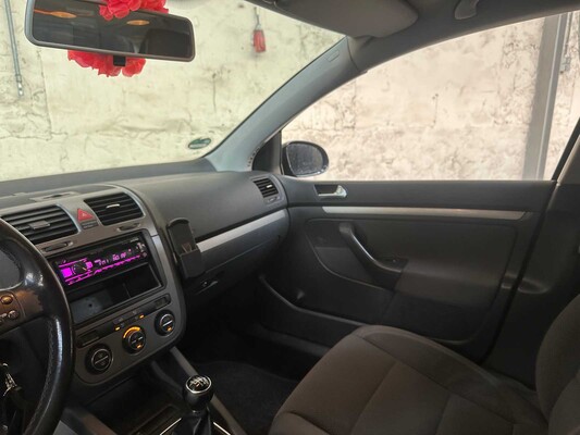 Volkswagen Golf 1.9 TDI Comfl. BlueM 105hp 2008, 70-GVZ-8