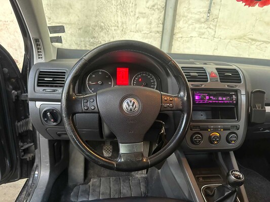 Volkswagen Golf 1.9 TDI Comfl. BlueM 105hp 2008, 70-GVZ-8