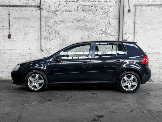 Volkswagen Golf 1.9 TDI Comfl. BlueM 105hp 2008, 70-GVZ-8