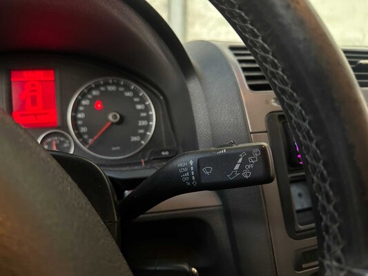 Volkswagen Golf 1.9 TDI Comfl. BlueM 105hp 2008, 70-GVZ-8