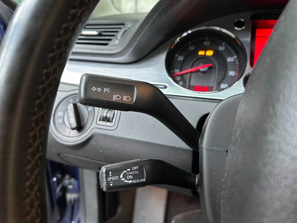 Volkswagen Passat Variant 3.2 V6 Highl. Bns 4M 250pk 2007, 79-XF-VS