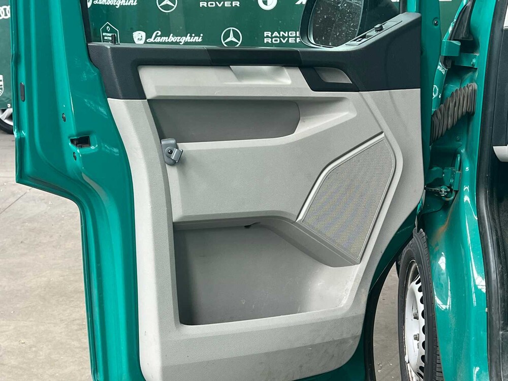 Volkswagen Transporter 2.0 TDI L1H1 Highl. 84pk 2018, V-236-PF