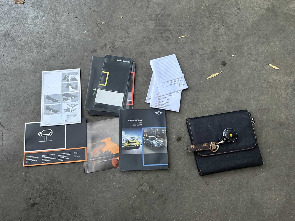 Mini Cooper S Chili Cabriolet  1.6 184pk 2010 (Automaat), 42-NVF-9