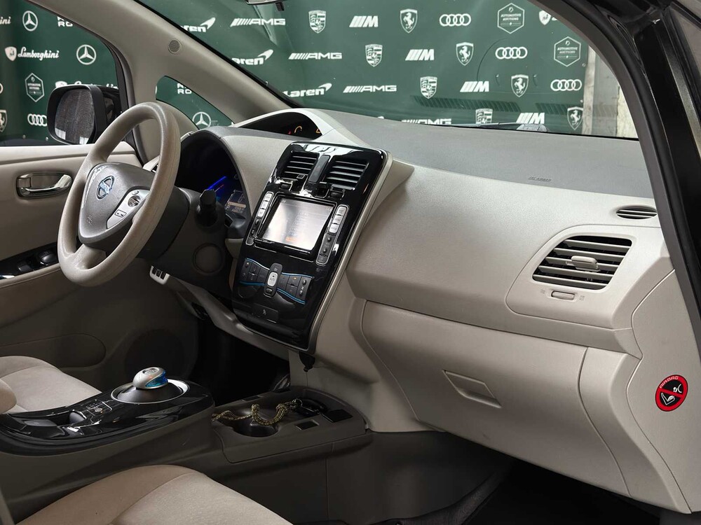 Nissan LEAF Base 24 kWh 2012, 20-ZDD-3