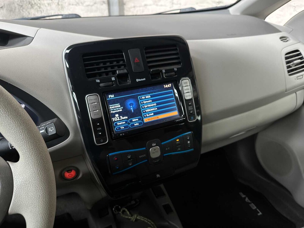 Nissan LEAF Base 24 kWh 2012, 20-ZDD-3