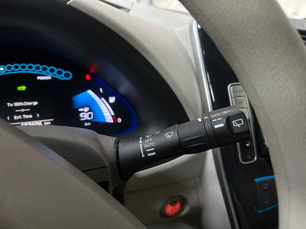 Nissan LEAF Base 24 kWh 2012, 20-ZDD-3