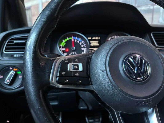 Volkswagen Golf 1.4 TSI GTE 150hp 2015, HP-978-S
