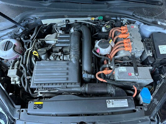 Volkswagen Golf 1.4 TSI GTE 150hp 2015, HP-978-S
