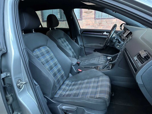 Volkswagen Golf 1.4 TSI GTE 150hp 2015, HP-978-S