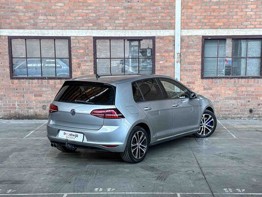 Volkswagen Golf 1.4 TSI GTE 150hp 2015, HP-978-S